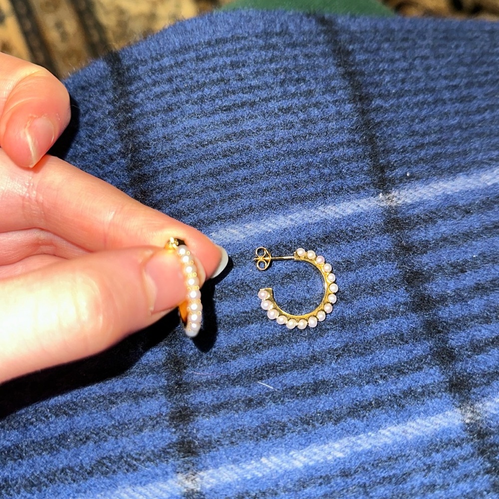 Earring genuine pearls